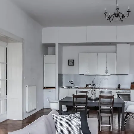 Stylowy Park Wawrzyniaka Вроцлав